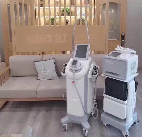 The Benefits of a Hydra Facial Machine